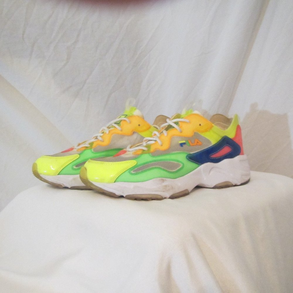 woman's size 8 1/2 Shoes